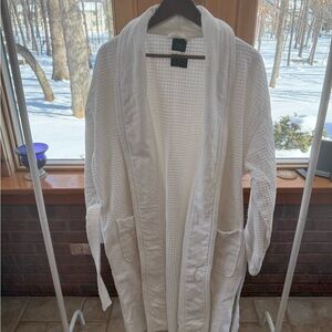 White 100% Cotton Waffle Knit Robe